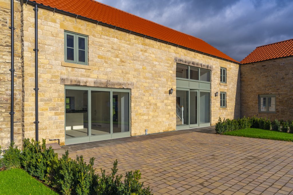 MANOR SYCK FARM Pinewood Properties